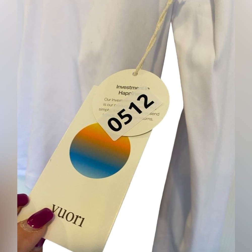 NWT Vuori studio half zip WHITE Size: M - Picture 5 of 5